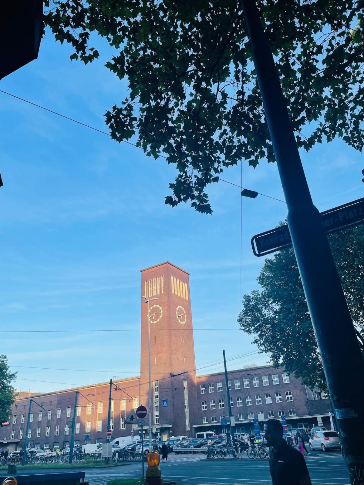 Zentrale Wohnung Direkt Am Hauptbahnhof - Bismarck Düsseldorf Extérieur photo