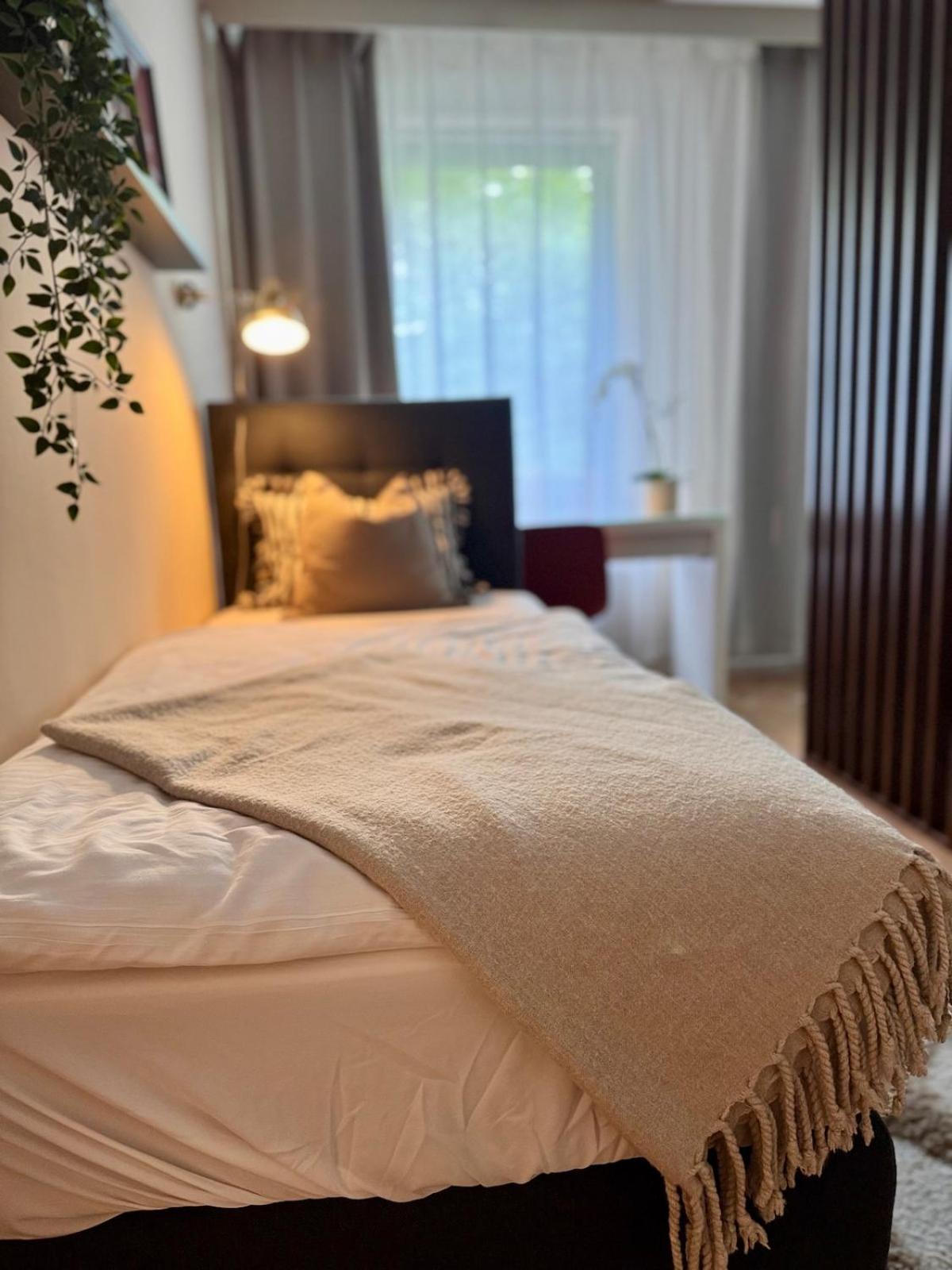 Zentrale Wohnung Direkt Am Hauptbahnhof - Bismarck Düsseldorf Extérieur photo