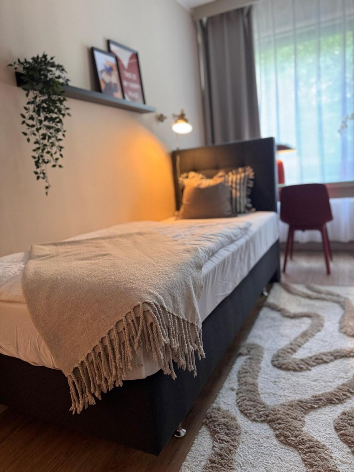 Zentrale Wohnung Direkt Am Hauptbahnhof - Bismarck Düsseldorf Extérieur photo