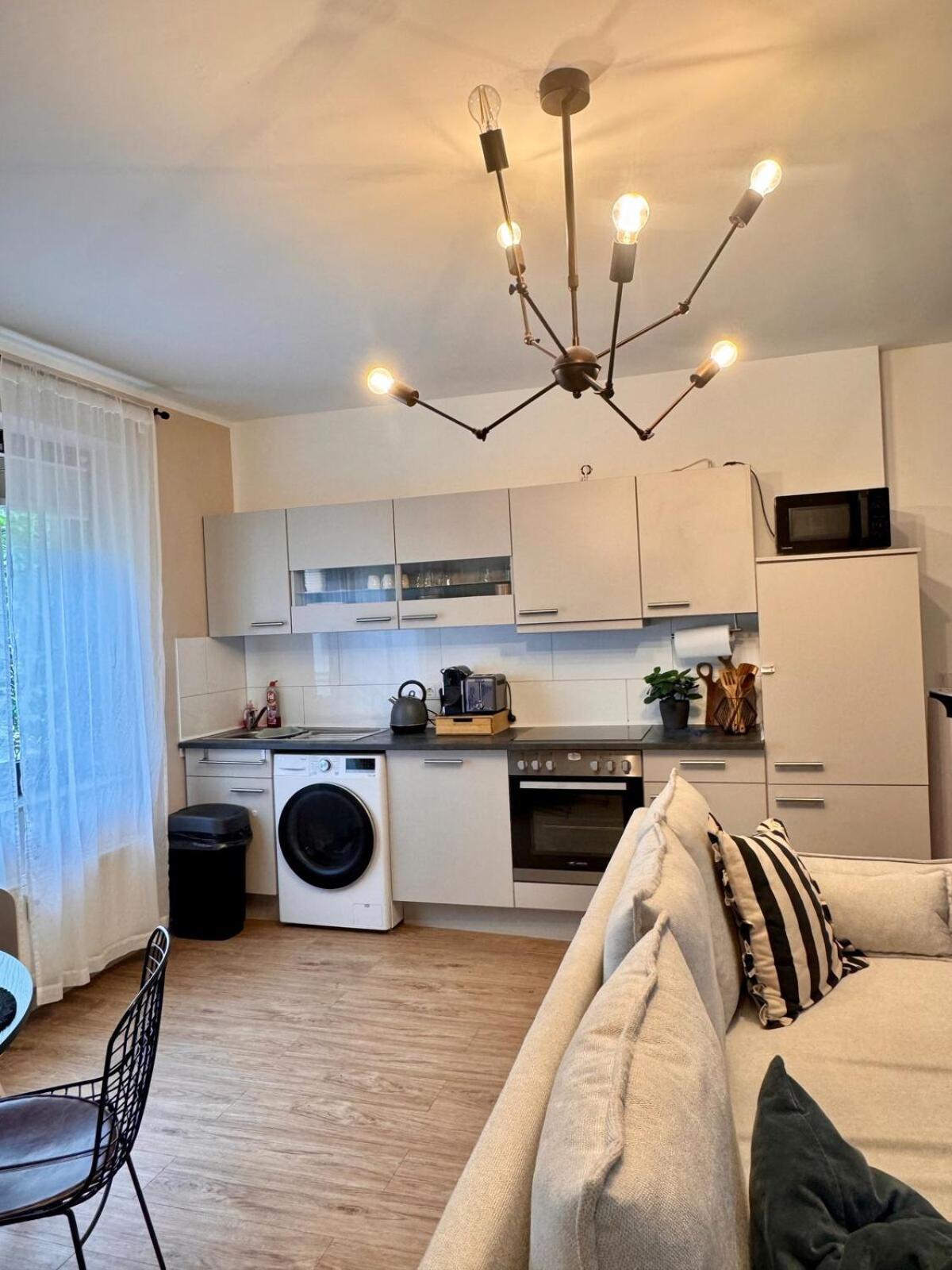 Zentrale Wohnung Direkt Am Hauptbahnhof - Bismarck Düsseldorf Extérieur photo
