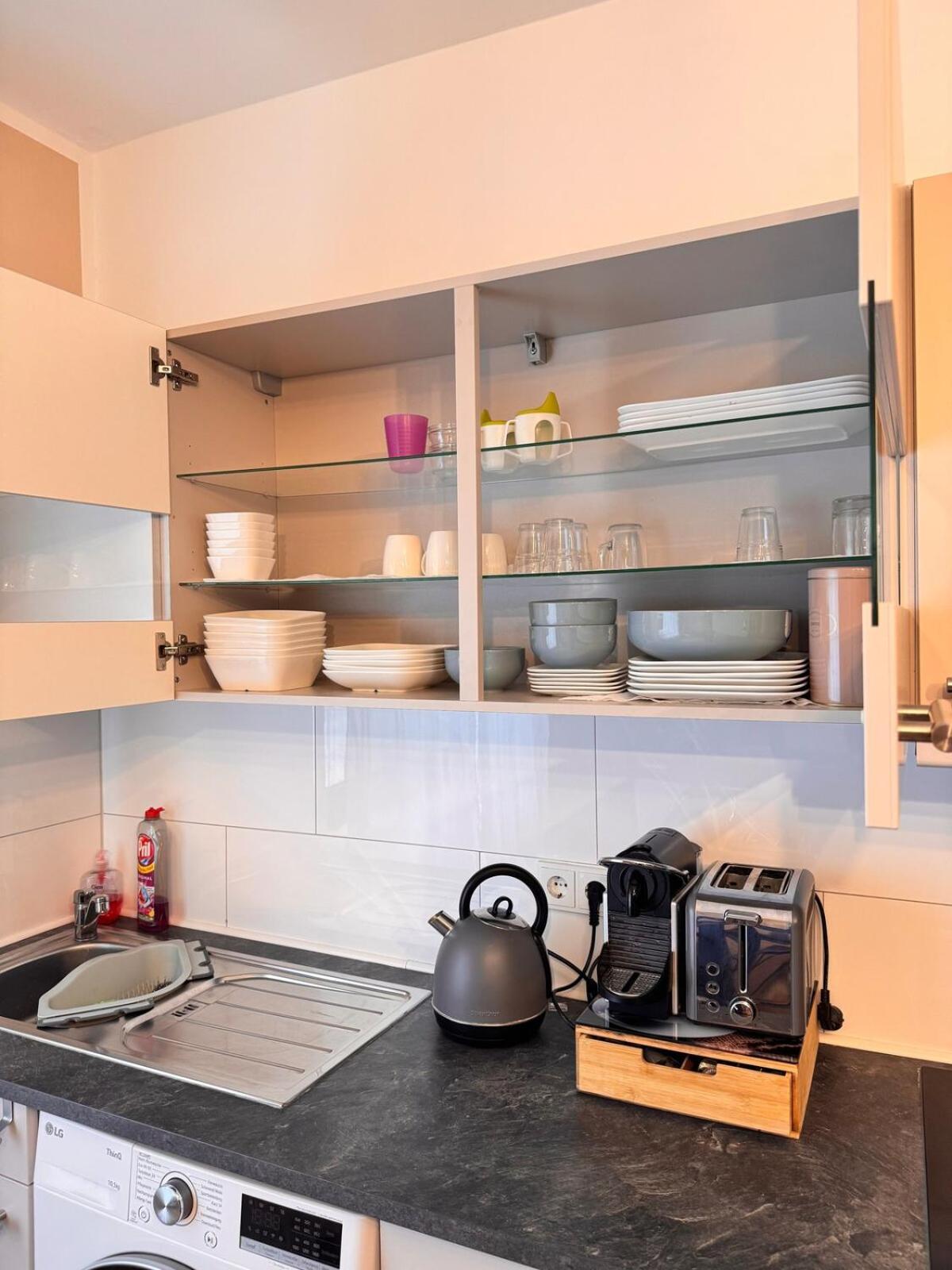 Zentrale Wohnung Direkt Am Hauptbahnhof - Bismarck Düsseldorf Extérieur photo
